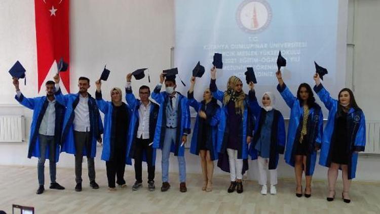 Hisarcık MYOda mezuniyet sevinci