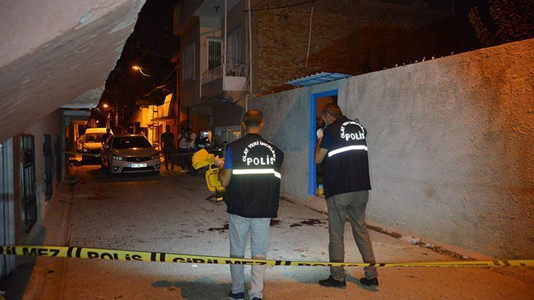 Adanada olaylı gece Sokak ortasında kan döküldü