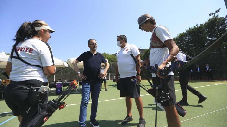Bakan Kasapoğlundan olimpiyatlara hazırlanan sporculara destek ziyareti