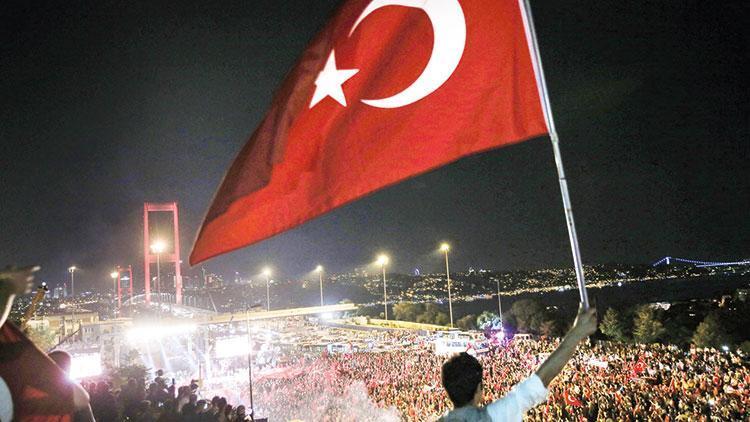 Hain darbe girişiminin yıl dönümünde iş dünyasından birlik ve beraberlik vurgusu: İş dünyasından 15 Temmuz mesajı