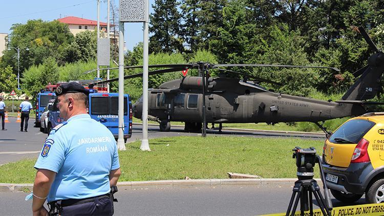 Görenler şoke oldu... Helikopter caddenin ortasına indi