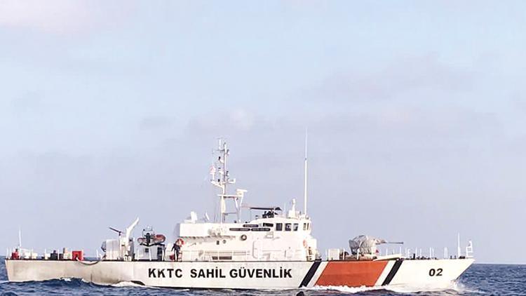 KKTC sahil güvenliği Rum gemisini kovaladı