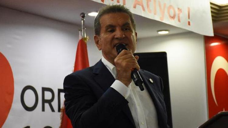 TDP Genel Başkanı Mustafa Sarıgül, Ordu kongresinde rahatsızlandı