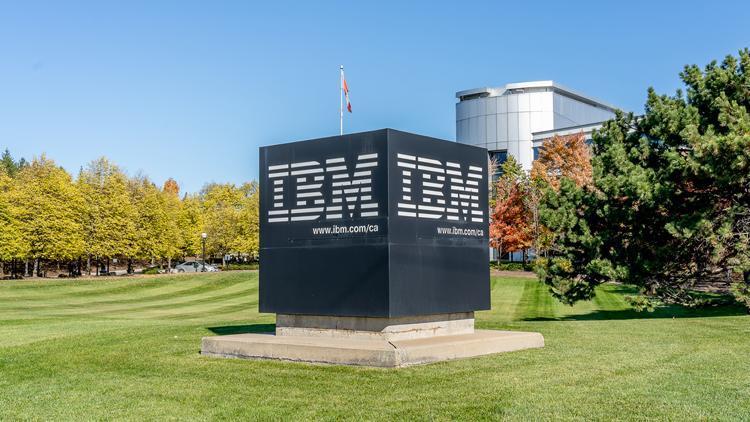 IBMin geliri beklentileri aştı