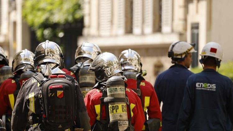 Son dakika: Fransa’da Başbakanlık binası yakınlarında yangın