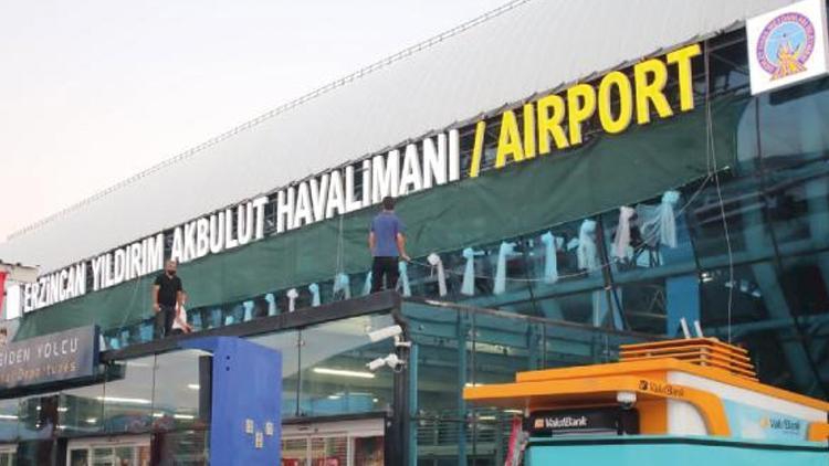 Eski Başbakan Yıldırım Akbulutun ismi Erzincan Havalimanına verildi