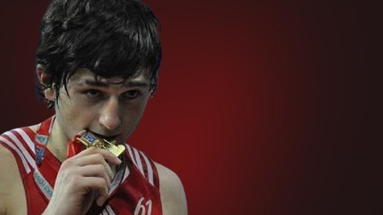 Avrupa şampiyonu eski milli boksör Resul Küçük evinde ölü bulundu