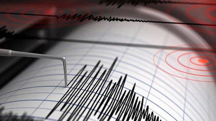Son dakika deprem haberi: İzmir açıklarında peş peşe depremler