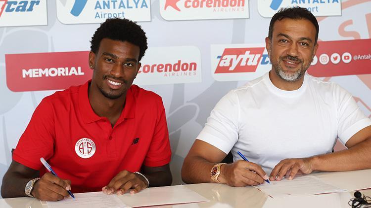 Antalyaspor, Amerikalı forvet Haji Wright ile sözleşme imzaladı