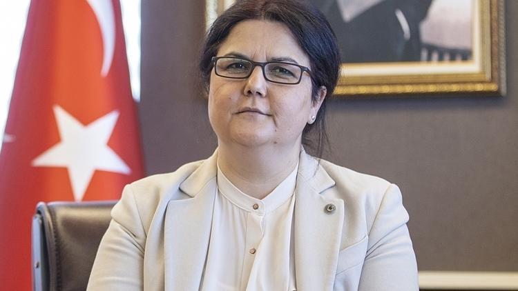 Aile ve Sosyal Hizmetler Bakanı Derya Yanık, Darülaceze sakinleriyle bayramlaştı