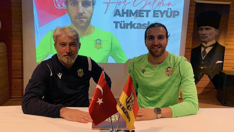 Yeni Malatyaspor, Ahmet Eyüp Türkaslanı kadrosuna kattı