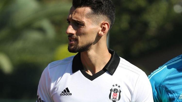 Son dakika transfer haberi: Beşiktaş, Alpay Çelebiyi Kocaelispora kiralık gönderdi