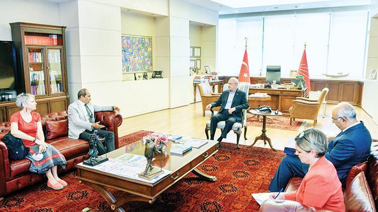 Kılıçdaroğlu KESK heyetini kabul etti