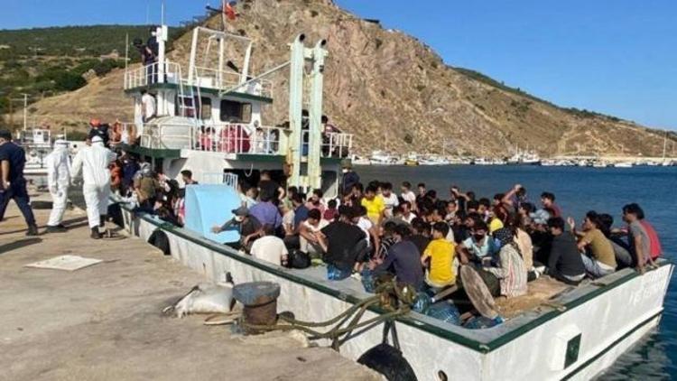 Çanakkale açıklarında 231 düzensiz göçmen ve 2 göçmen kaçakçısı şüphelisi yakalandı