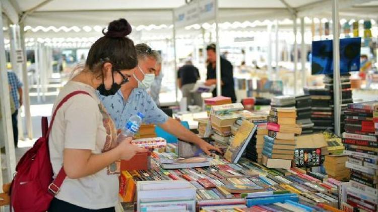 Beşiktaş Belediyesi Edebiyat, Kitap ve Plak Festivali başladı