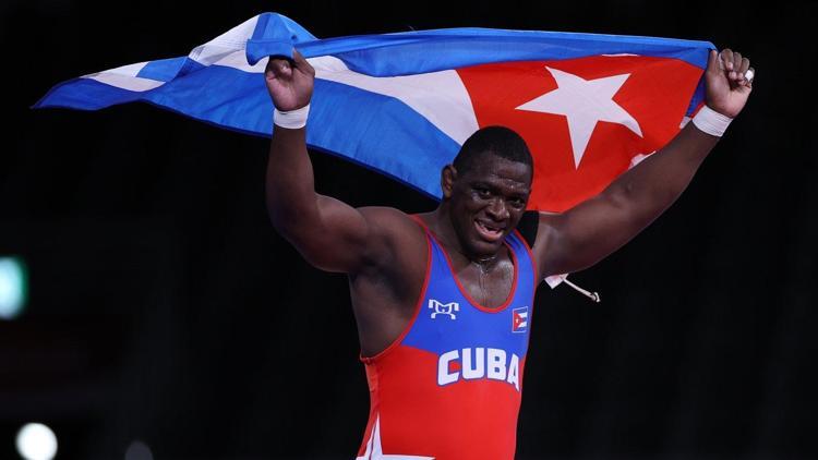Tokyo 2020 Haberleri: Kübalı güreşçi Lopezden tarihi başarı Üst üste 4 olimpiyatta altın madalya...