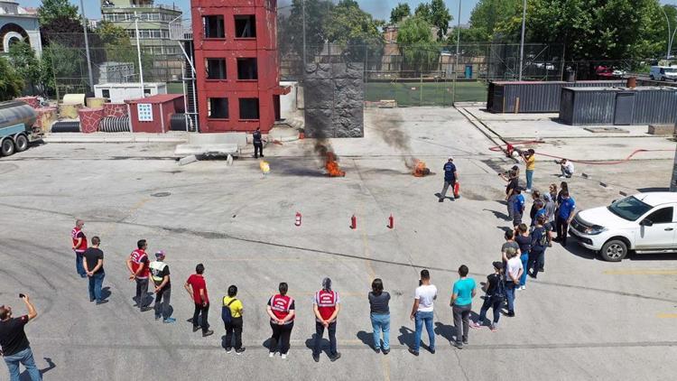 Gönüllü motosikletliler yangın eğitimi aldı