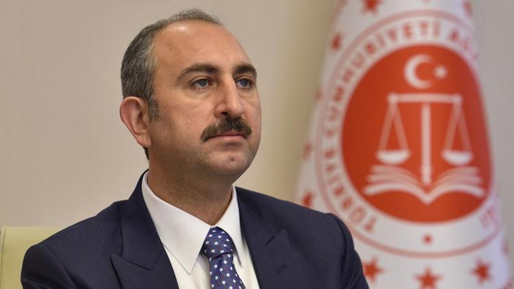 Adalet Bakanı Gül, Muğlada yanan alanlarda incelemelerde bulundu