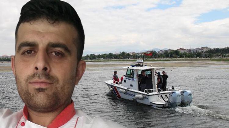 Beyşehir Gölünde tekne alabora oldu... Kayıp balıkçı aranıyor