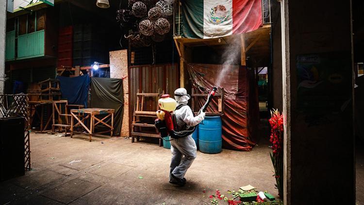 Meksikada Kovid-19 nedeniyle ölenlerin sayısı 246 bini aştı