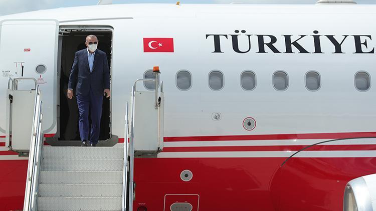 Cumhurbaşkanı Erdoğan, selin vurduğu Kastamonunun Bozkurt ilçesine geldi