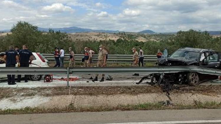 Amasyada feci kaza 2 kişi hayatını kaybetti, 5 yaralı