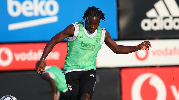 Beşiktaşta yeni transfer Michy Batshuayi sahaya indi