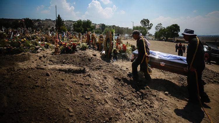 Meksikada Kovid-19 ölümleri 250 bini aştı