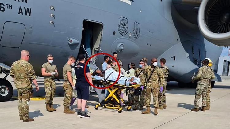 Afganistandan tahliye edilen kadın ABD uçağında doğum yaptı