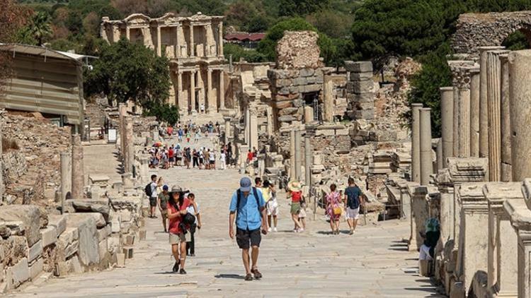 Efes Antik Kentinde ziyaretçi sayısı 7 ayda 340 bini aştı