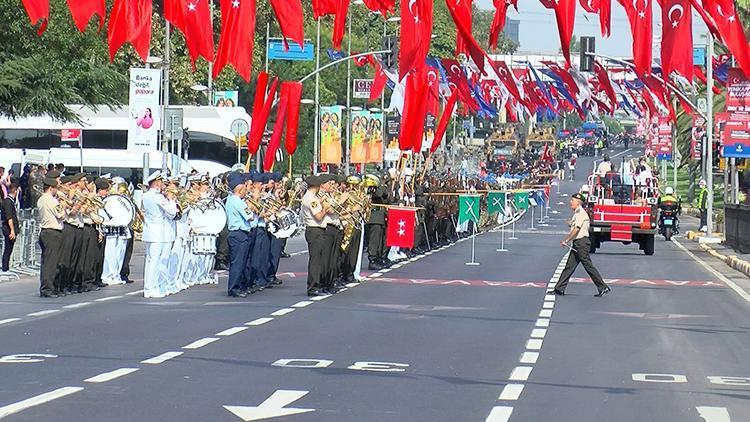 Vatan Caddesinde 30 Ağustos Zafer Bayramı provası