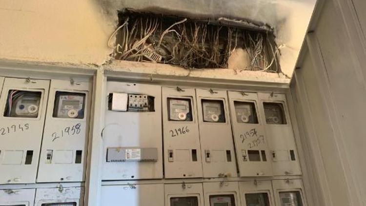 Nusaybinde apartmanın elektrik tesisatında yangın paniğe neden oldu