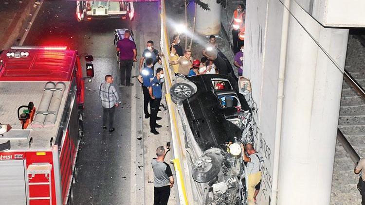 Feci kaza Üstgeçitten tren raylarına uçtu