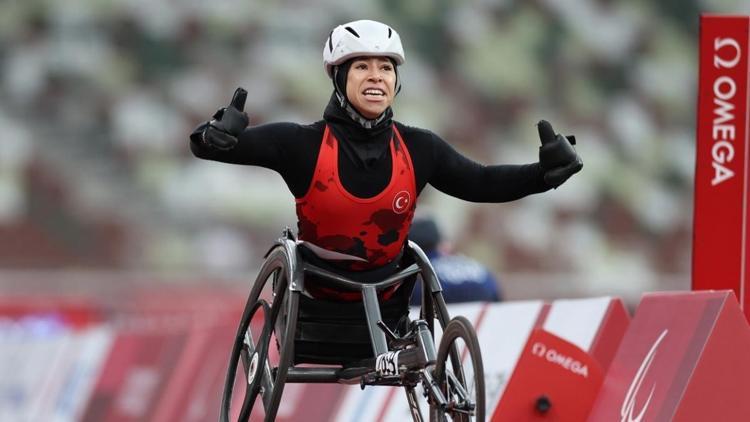 2020 Tokyo Paralimpik Oyunları: Kadınlar 100 metre T54 kategorisinde Zübeyde Süpürgeci finale çıktı