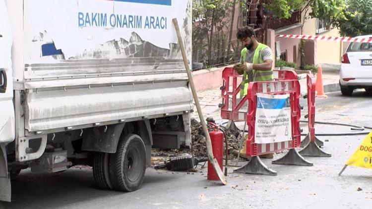 Küçükçekmecede İSKİ çalışması sırasında doğalgaz borusu patladı