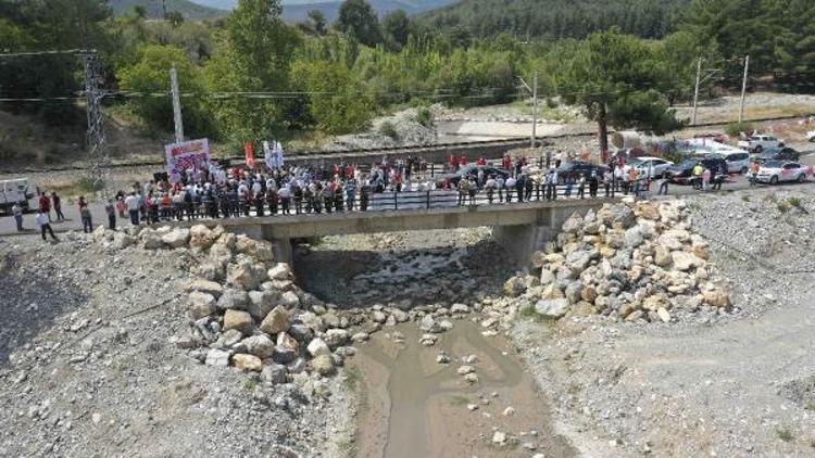 Pozantı Kent Meydanı ve Belemedik Köprüsü’nün açılışı yapıldı