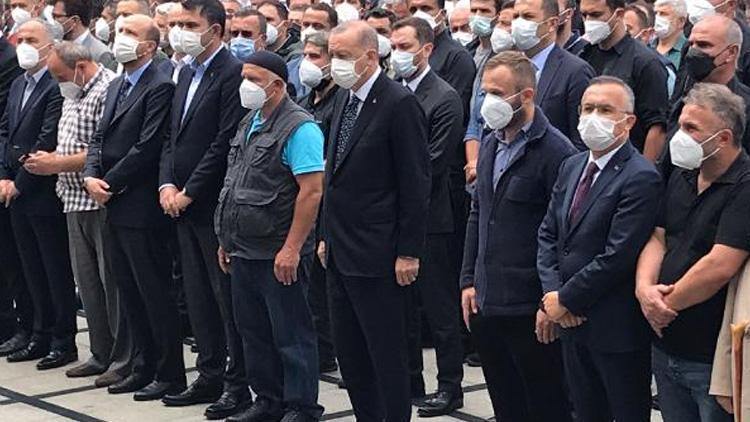 Cumhurbaşkanı Erdoğan, Rizede eski imam Osman Yılmazın cenaze törenine katıldı