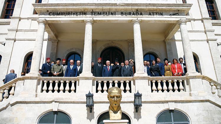 TBMM Başkanı Şentop: Bu hamle topyekun dirilişe dönüşmüştür