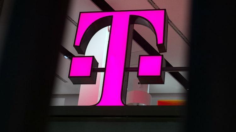 Deutsche Telekom, Hollanda biriminin satışı konusunda anlaştı