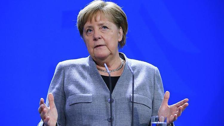 Almanya Başbakanı Merkel’den flaş aşı çağrısı