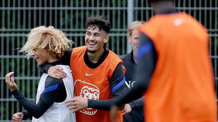 Hollanda U19 takımında otele kadın misafir çağıran 5 futbolcu kadro dışı bırakıldı