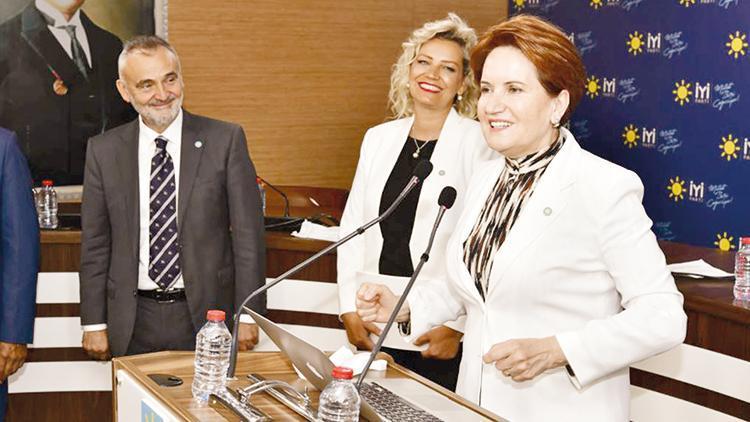 İYİ Parti Genel Başkanı Akşener: Demokraside her kafadan bir ses çıkar