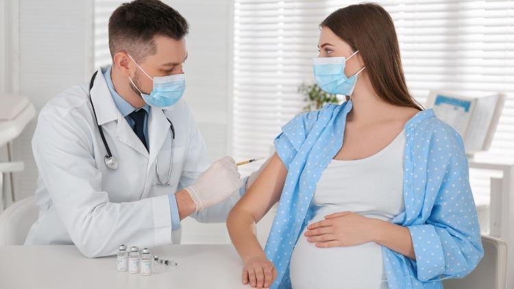 Hamilelikte korona aşısı yapılır mı, ne zaman yapılır? Hamilelikte korona aşısı ile ilgili merak edilenler