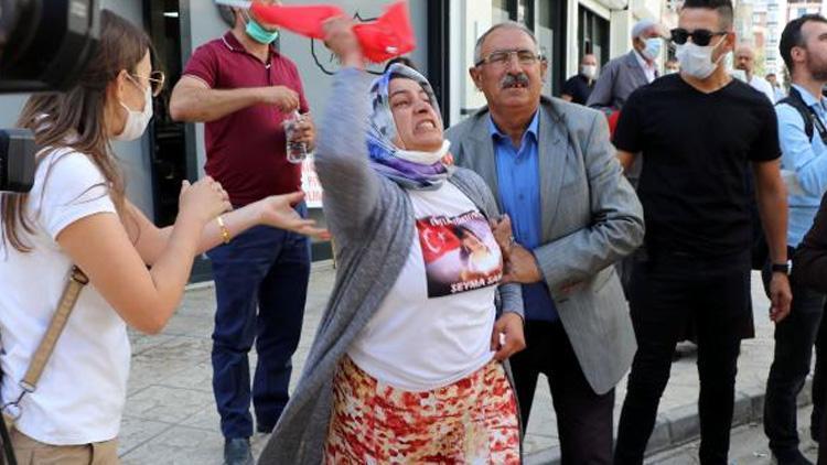 Vanda HDP önünde eylemdeki anneden yürek yakan sözler... Kızım savcı olacaktı, hayallerini çaldılar