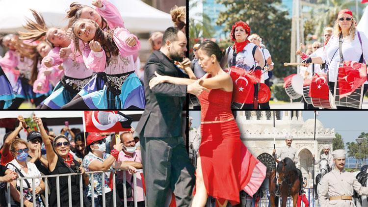 İzmir’de 99’uncu yıl kutlamaları: Kurtuluş coşkusu
