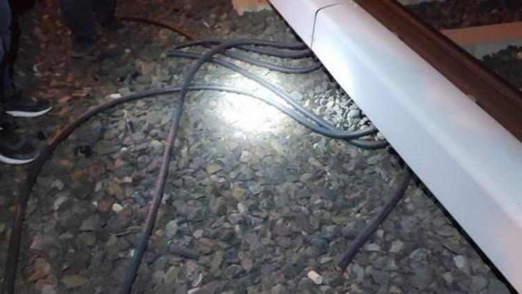 Metroda kablo hırsızlığı