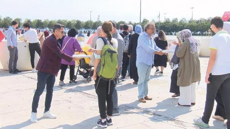 Aşı protestosu aşı olanlarla doldu