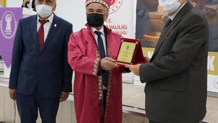 Burdurda Yılın Ahisi, 49 yıllık şiş ustası Mehmet Yılmaz