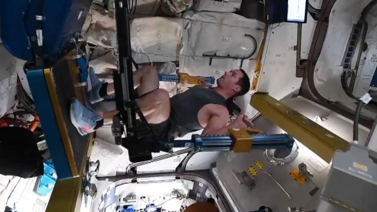Fransız astronot paylaştı Uzayda egzersiz...