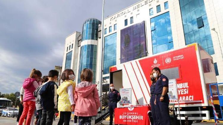 İstanbul İtfaiyesi’nden Kartal’daki minik öğrencilere yangın eğitimi